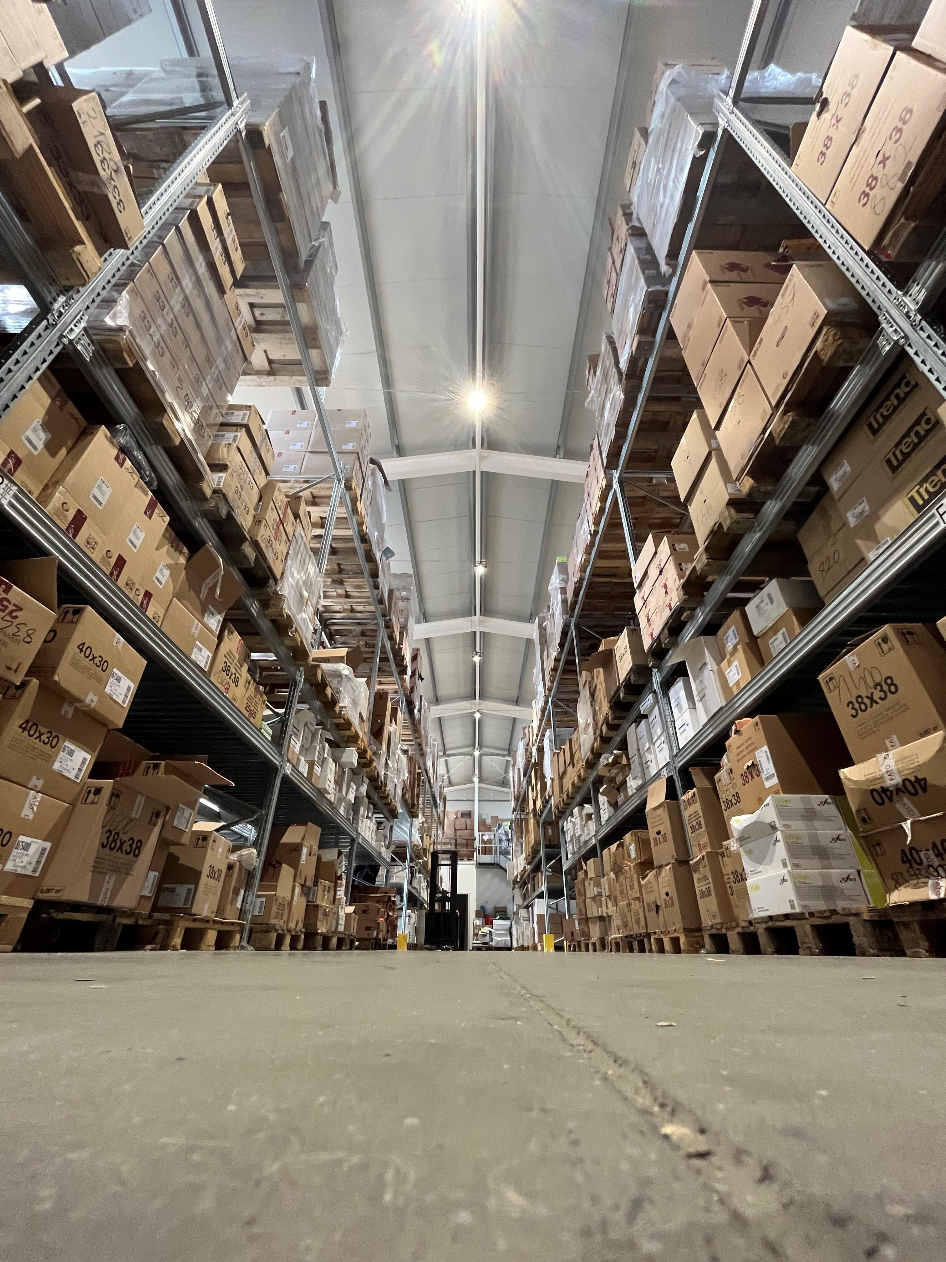 Alpha-Dent Higiénia Kft. raktár